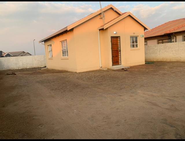 2 BEDROOM HOUSE FOR SALE IN VANDERBIJLPARK CE 4